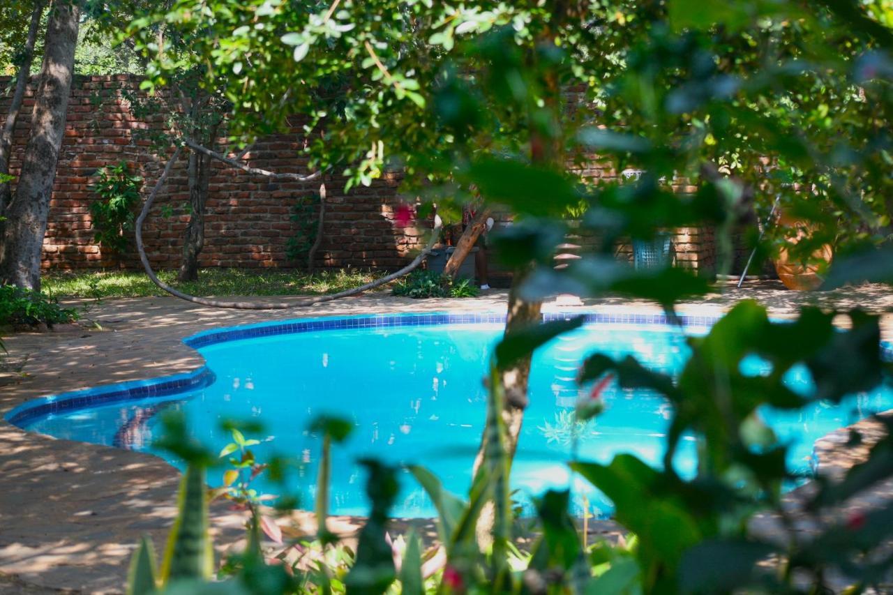 Mawuya Lodge Victoria Falls Exterior foto