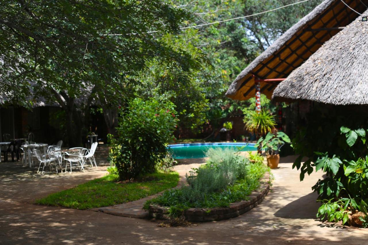Mawuya Lodge Victoria Falls Exterior foto